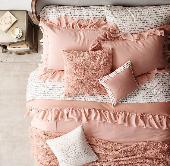 36 Adorable Bedding Ideas For Feminine Bedrooms DigsDigs