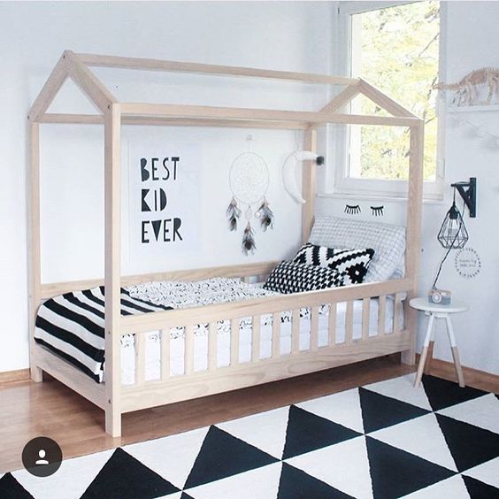 graphic black and white bedding