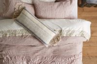 12 textured dusty pink bedding