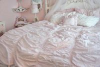13 tufted blush bedding