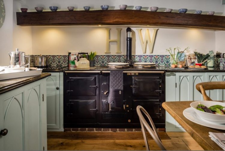 1900 s English Countryside House Breathing With Style