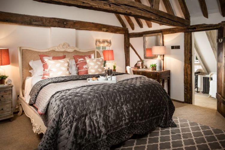 1900 s English Countryside House Breathing With Style