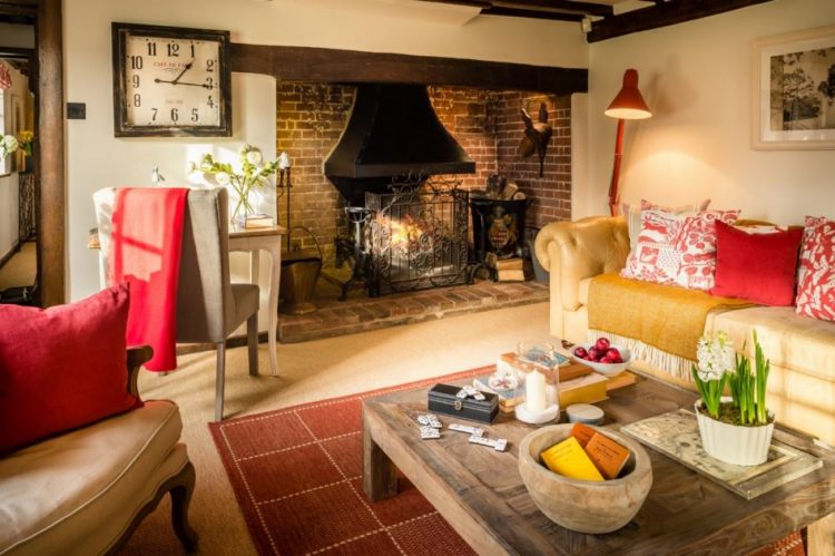1900 s English Countryside House Breathing With Style
