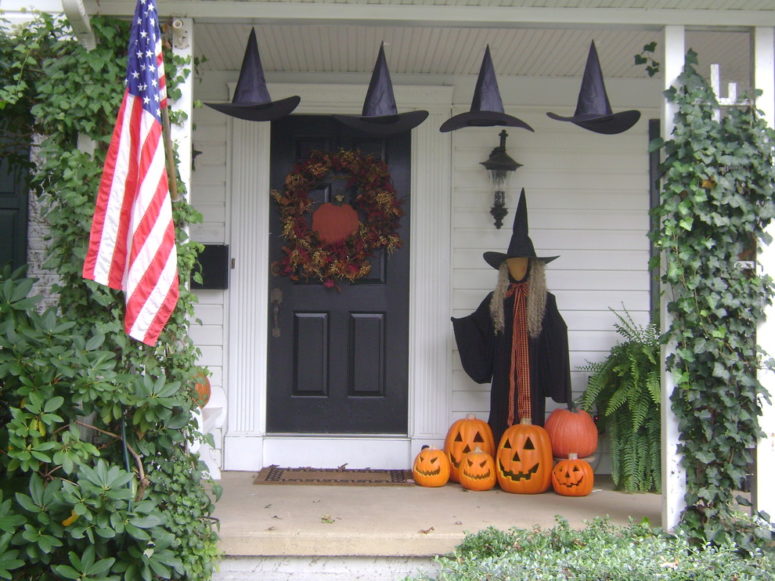 125 Cool Outdoor  Halloween  Decorating  Ideas  DigsDigs