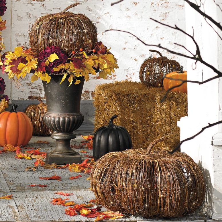 125 Cool  Outdoor Halloween  Decorating  Ideas  DigsDigs