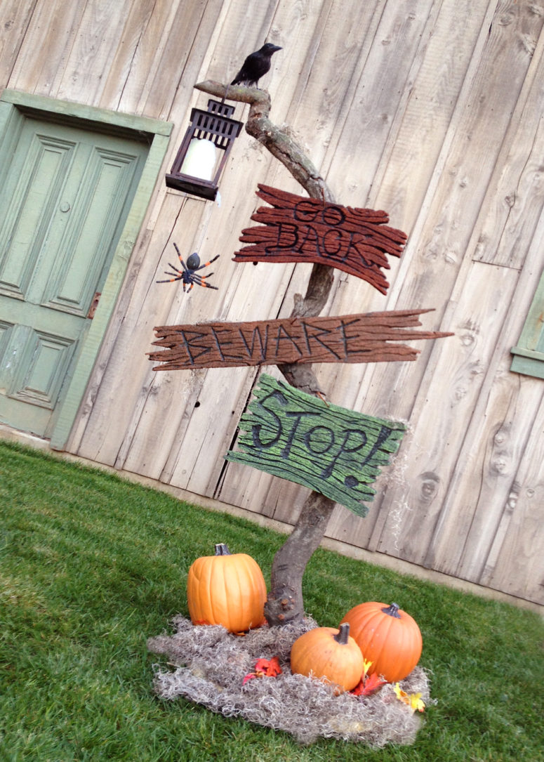 Here is a cool idea for a cool spooky Halloween sign.