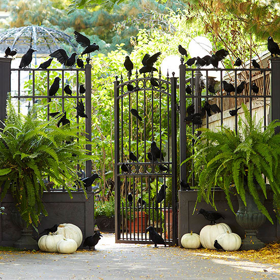 Halloween.. 90-cool-outdoor-halloween-decorating-ideas-27