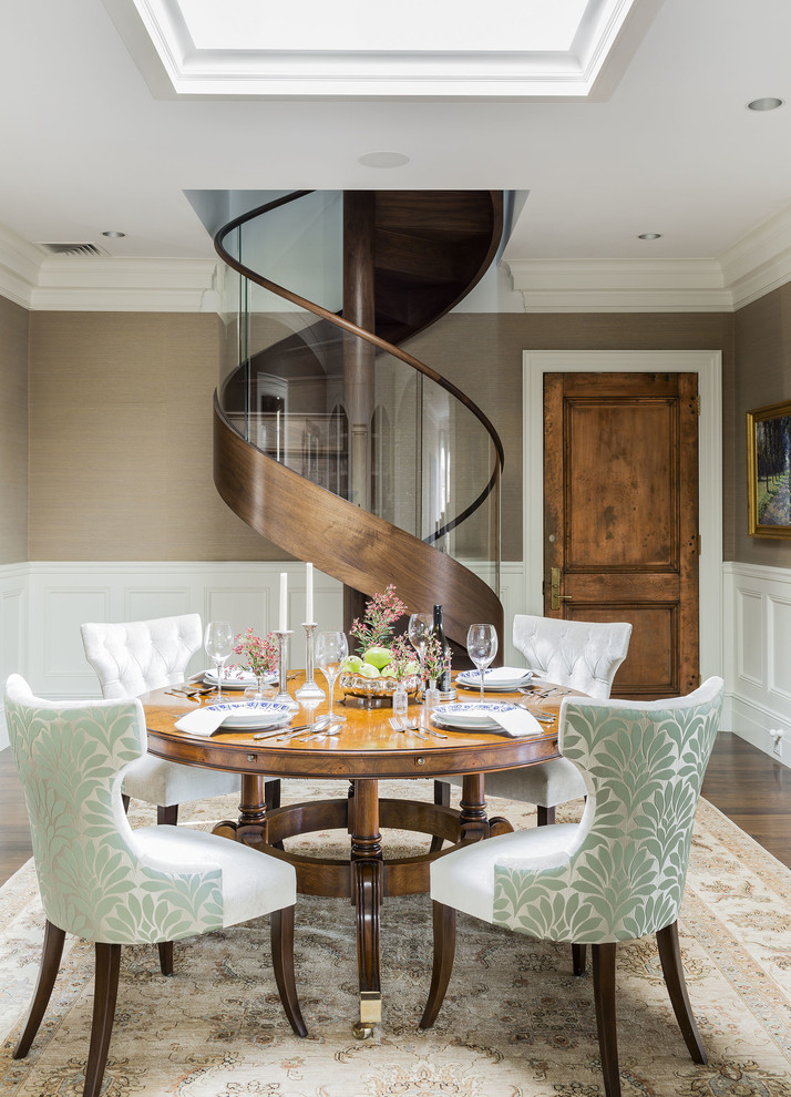 Curved staircase design that doesn't occupy much floor space but looks trully amazing.
