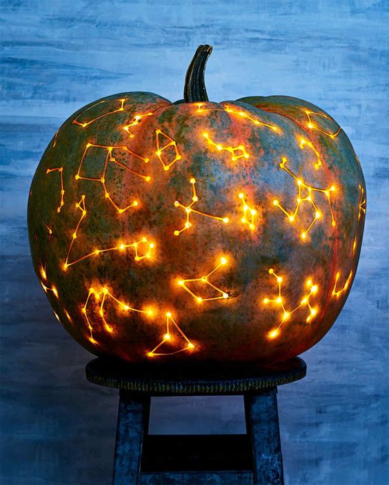 34 Creative Pumpkins Ideas To Decorate Your Space For Halloween DigsDigs 34-creative-pumpkins-ideas-to-decorate-your-space-for-halloween-digsdigs