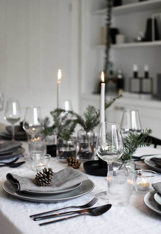 63 Amazing Christmas Table Decorations - DigsDigs