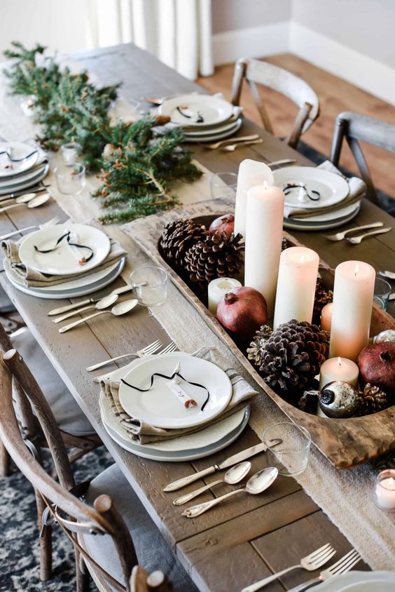 63 Amazing Christmas Table Decorations DigsDigs