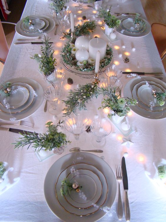 63 Amazing Christmas Table Decorations  DigsDigs