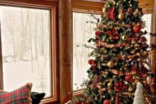 cute vintage Christmas tree decor