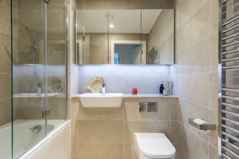 Featured image of post Small Brown Beige Bathroom