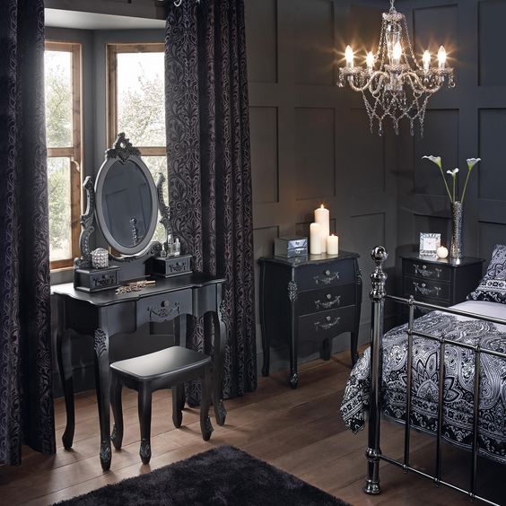 27 Impressive Gothic Bedroom Design Ideas - DigsDigs