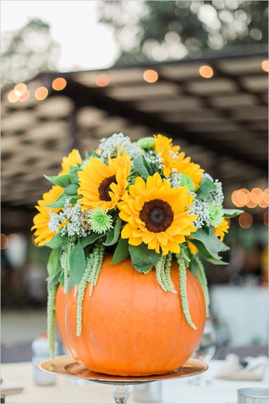 65 Awesome Pumpkin Centerpieces For Fall And Halloween Table - DigsDigs