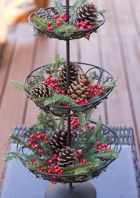 awesome outdoor and indoor pinecone decorations for christmas