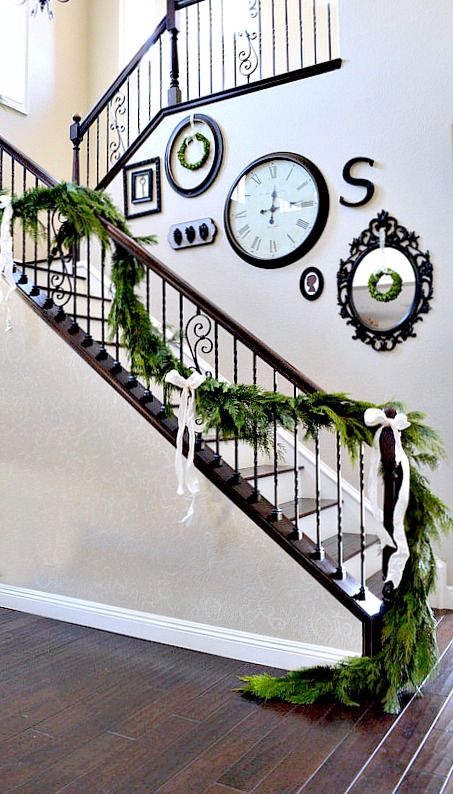 awesome christmas stairs decoration ideas