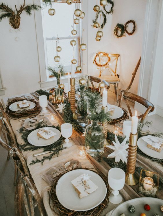 Rustic Elegant Black and Gold Christmas Tablescape