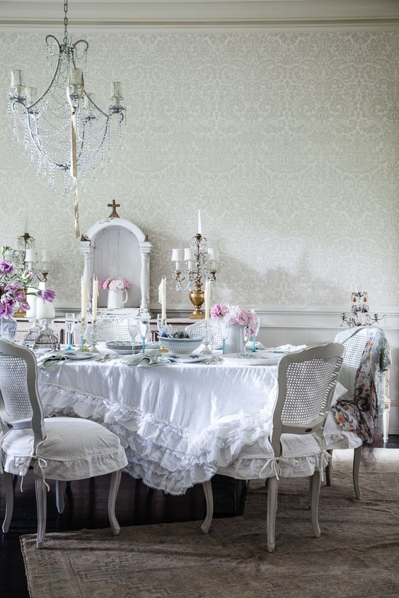 41 Beautiful Shabby Chic Dining Room Designs - DigsDigs