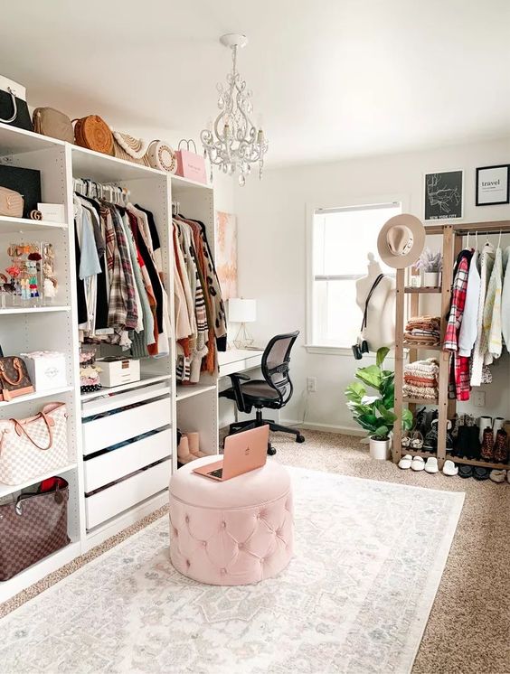 49 Pretty Feminine Walk-In Closet Design Ideas - DigsDigs