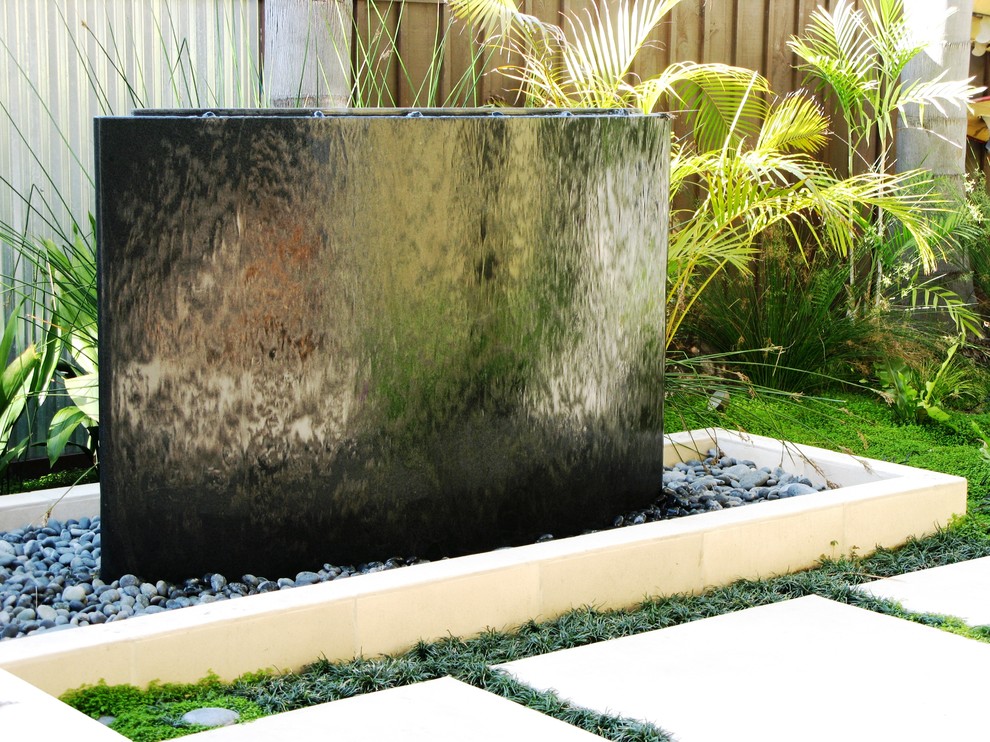 38 amazing outdoor water walls for your backyard