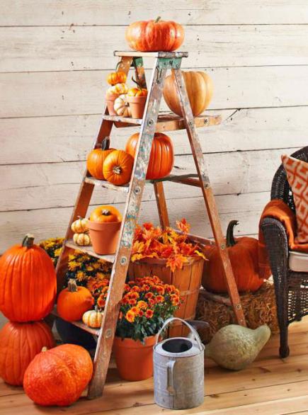 27 Cozy Outdoor Fall Decorating Ideas for Your Deck and Patio