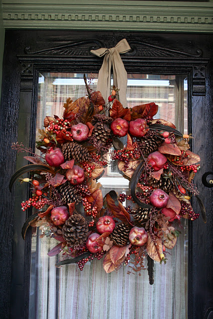 47 cute and inviting fall front door decor ideas