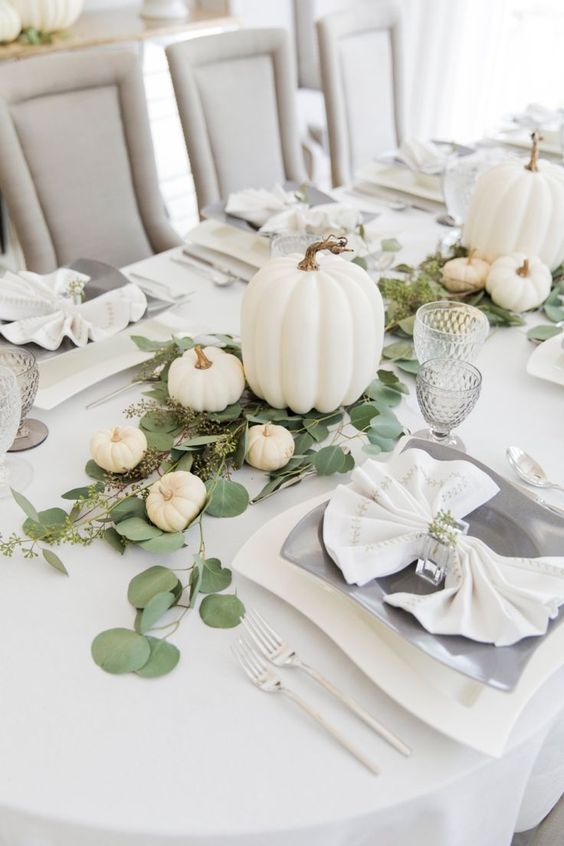     2021 a-chic-white-fall-ta