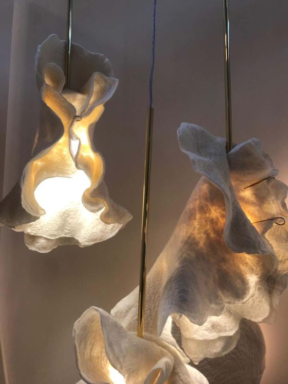 unique ruffle pendant lamps inspired by sea creatures are amazing to make your room look ultimate, great fro seaside homes