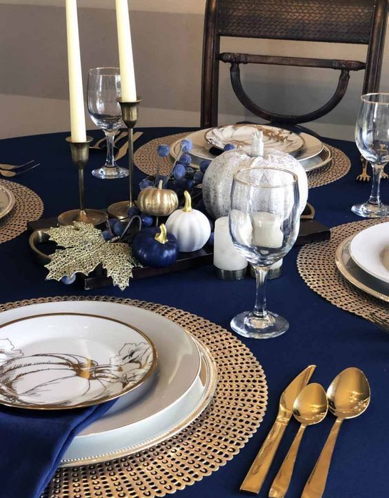 46 Gold Thanksgiving Décor Ideas Digsdigs 46 Gold Thanksgiving Décor Ideas Digsdigs, White And Gold Table Setting Ideas