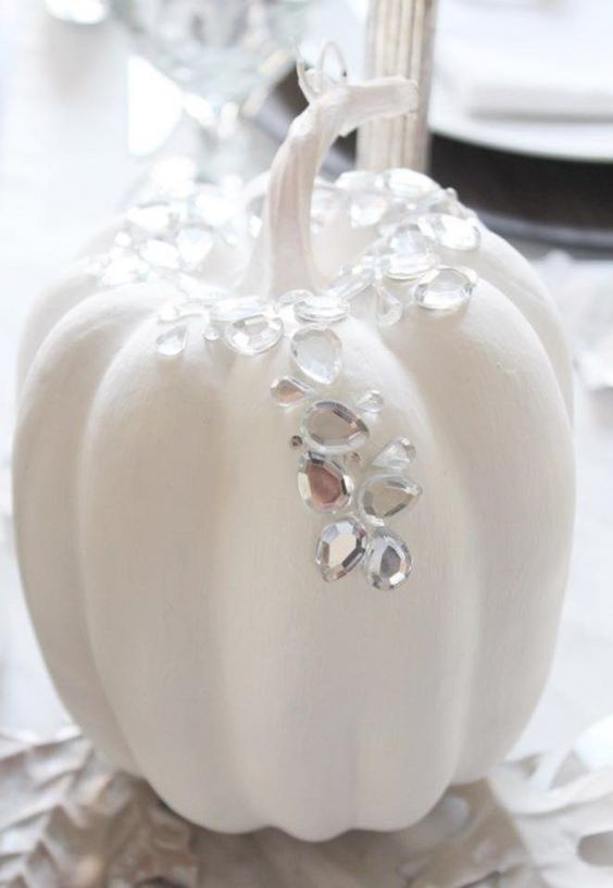Pure White Halloween: 62 Elegant Ideas - DigsDigs