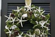 a cute christmas wreath