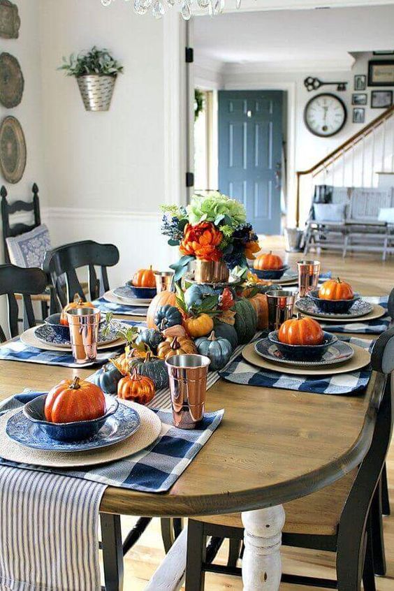 43 Thanksgiving Décor Ideas With Blue DigsDigs