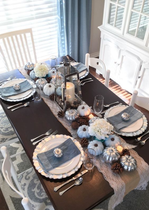 43 Thanksgiving Décor Ideas With Blue - DigsDigs