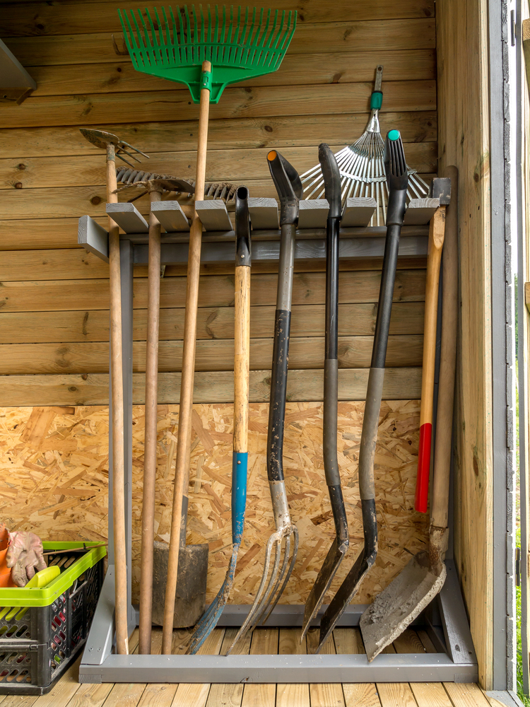 46 Practical Garden Shed Storage Ideas - DigsDigs