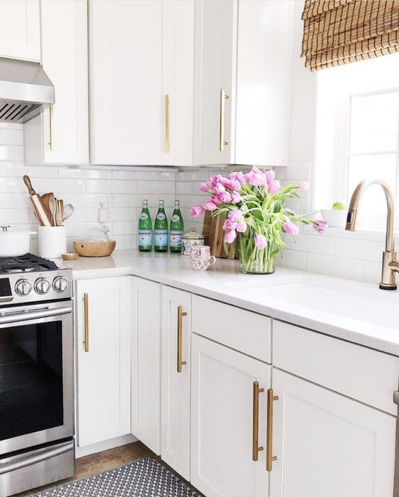 fresh pink tulips will make your kitchen feel and look like spring, bright and fun