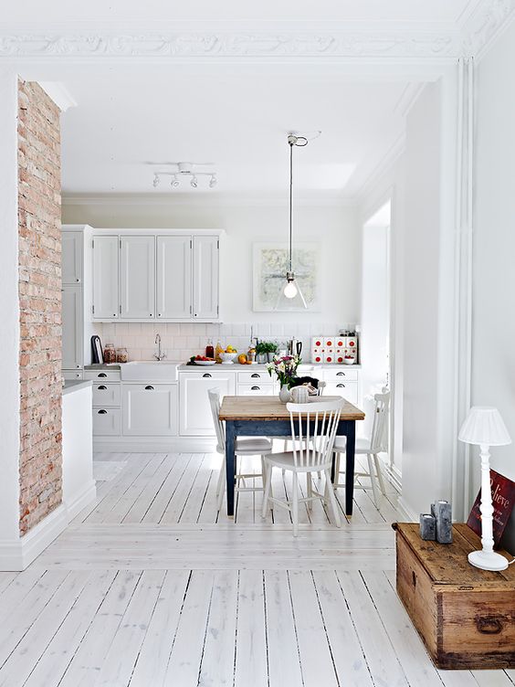 60 Cozy Whitewashed Floors Décor Ideas