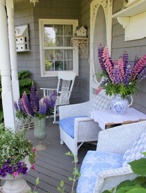 63 Joyful Summer Porch Décor Ideas - DigsDigs