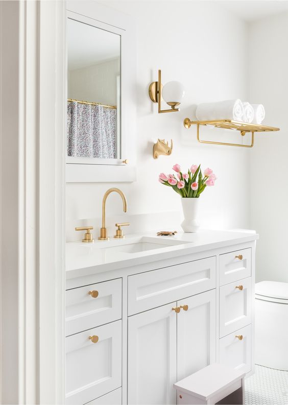 78 Glam Gold Accents And Accessories For Your Interior - DigsDigs