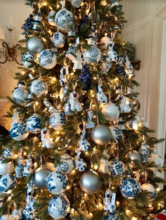 62 Silver And Blue Décor Ideas For Christmas And New Year - DigsDigs