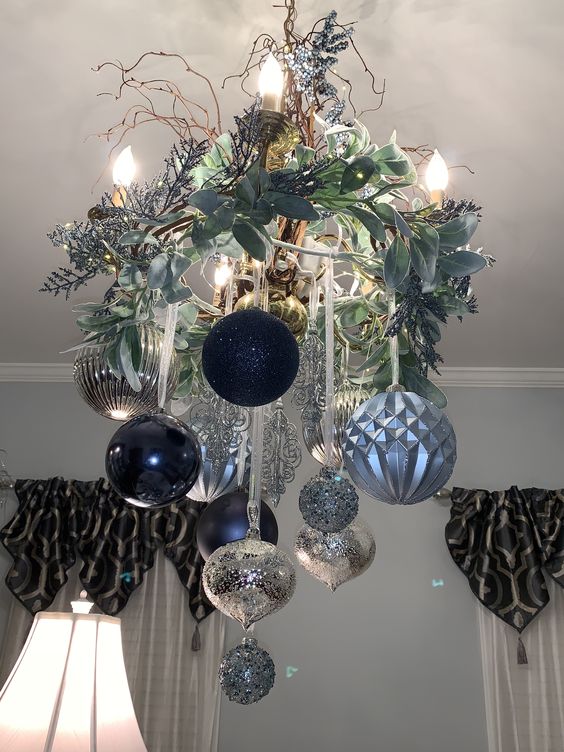 62 Silver And Blue Décor Ideas For Christmas And New Year - DigsDigs