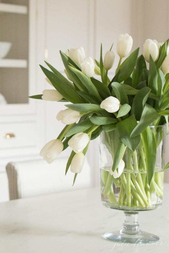 92 Spring Flower Arrangements That Excite - DigsDigs