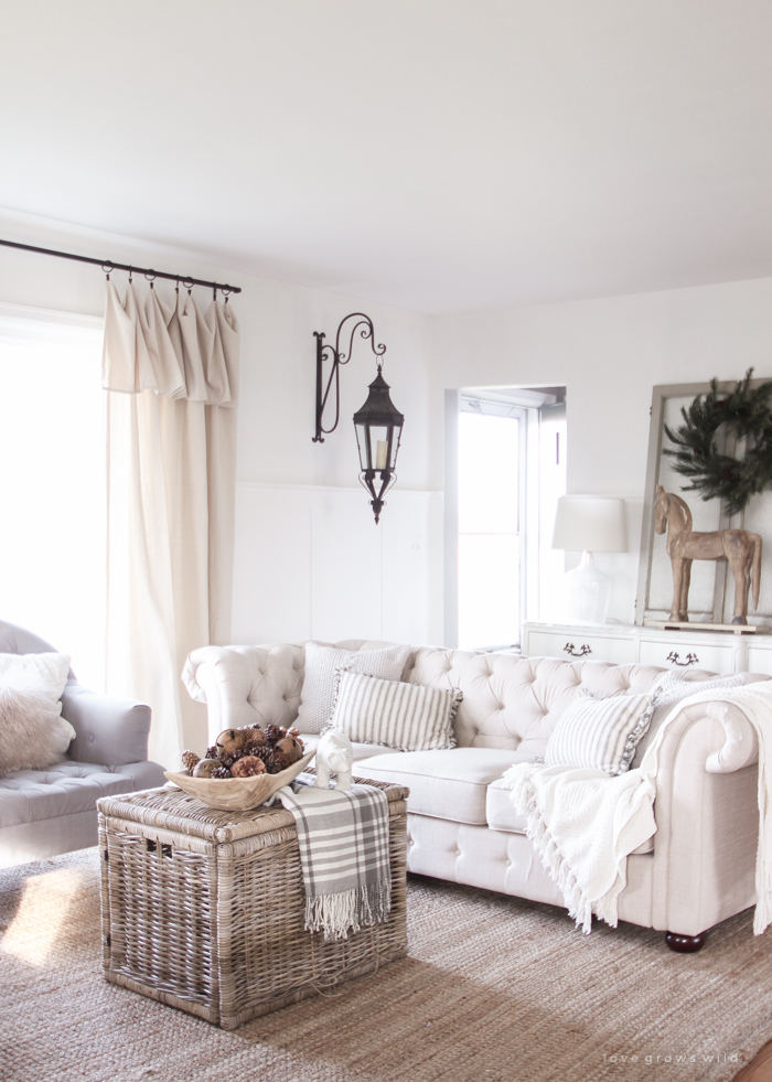 comfy farmhouse living room designs to steal