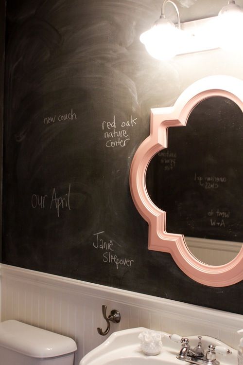 38 Unconventional Chalkboard Bathroom Decor Ideas - DigsDigs