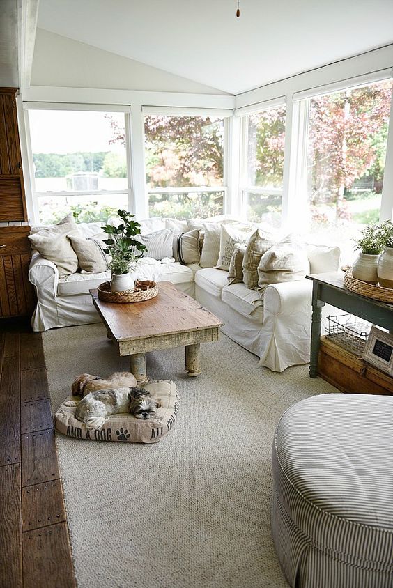 38 Farmhouse Sunrooms You Will Never Want to Leave DigsDigs