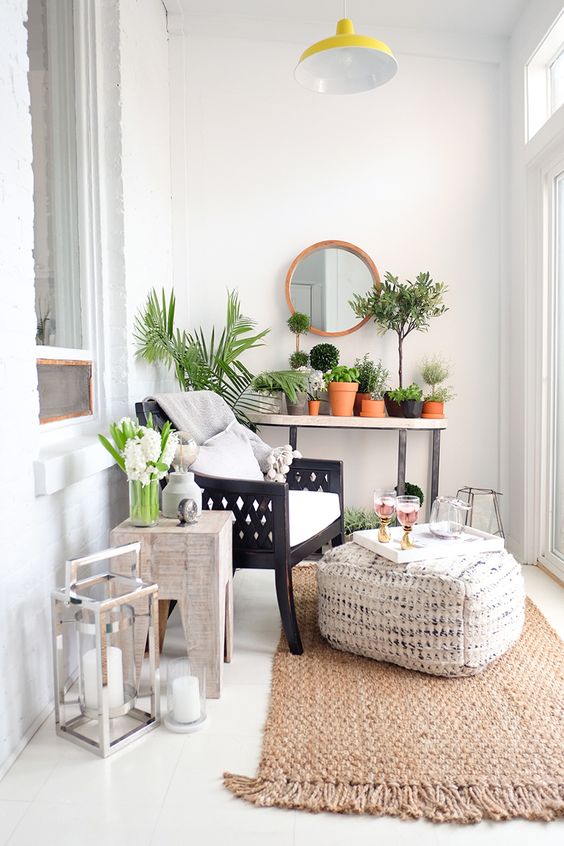 46 Smart And Creative Small Sunroom Decor Ideas Digsdigs