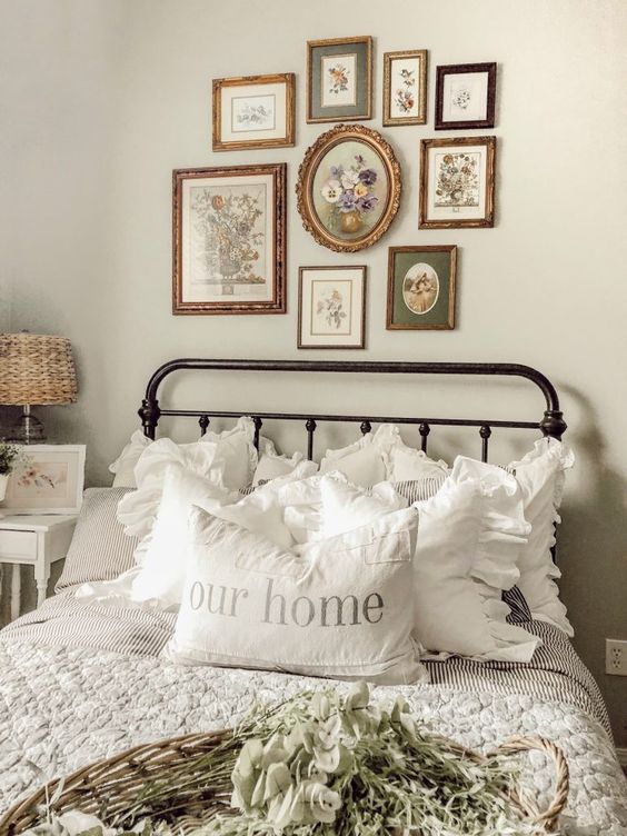 45 Sweet Vintage Bedroom Décor Ideas To Get Inspired - DigsDigs