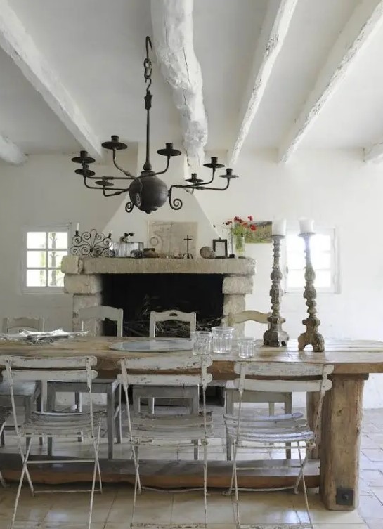 50 Charming And Beautiful Provence Dining Rooms - DigsDigs