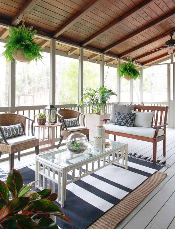 63 Comfy And Relaxing Screened Patio And Porch Design Ideas - DigsDigs